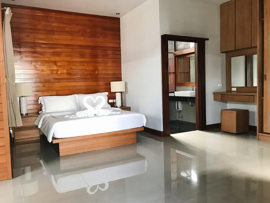 Deluxe Room seating